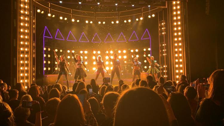 SIX (UK Tour):⭐⭐⭐⭐⭐&nbsp;Review